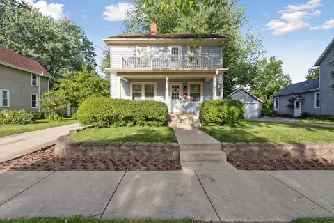 708 Eisenhower Ave, Janesville, WI 53545