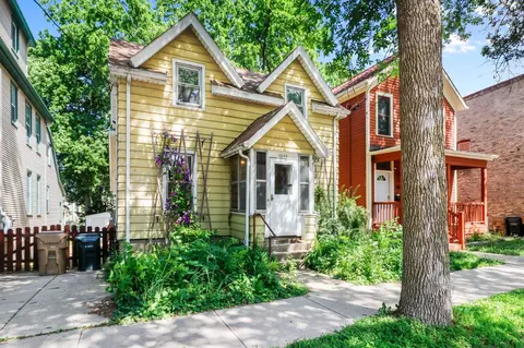 1046 Williamson St, Madison, WI 53703