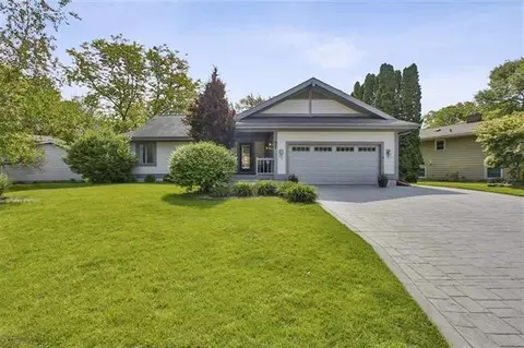 607 Parkland Dr, Verona, WI 53593