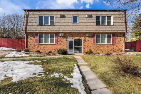 7203 Fortune Dr, Middleton, WI 53562