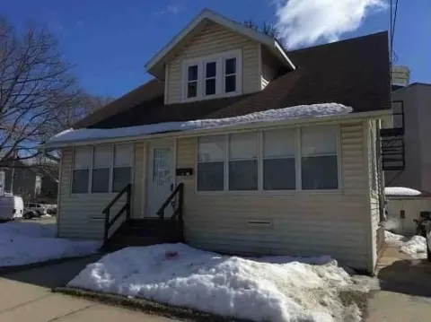 2027 Rusk St, Madison, WI 53704