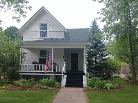 246 W Liberty St, Evansville, WI 53536
