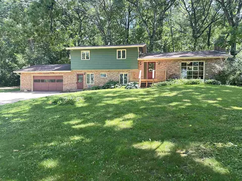 3841 W Bass Creek Rd, Beloit, WI 53511