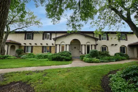 48 Golf Course Rd, Madison, WI 53704