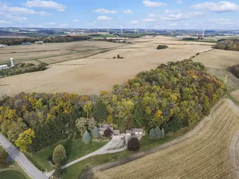7256 Riles Rd, Middleton, WI 53562