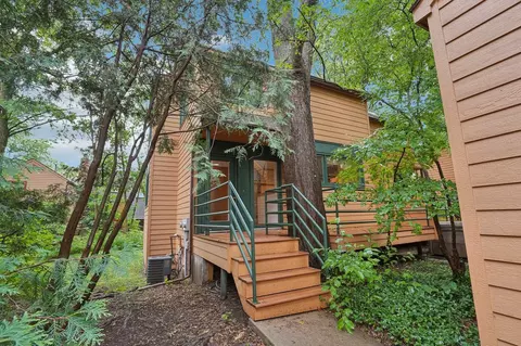 303 Glenthistle Ct, Madison, WI 53705