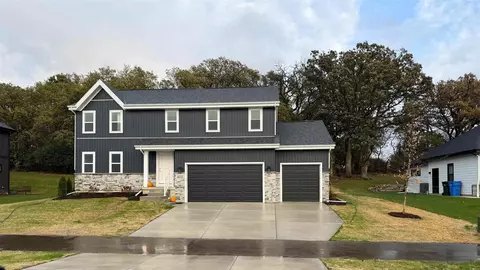 6642 Royal View Dr #169, Deforest, WI 53532