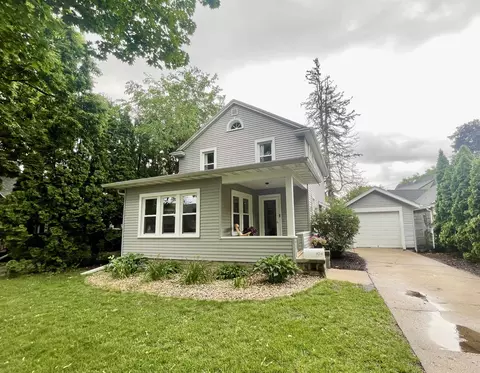 824 N Garfield Ave, Janesville, WI 53545