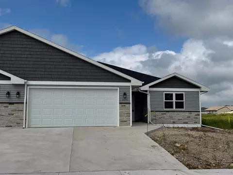 1171 Red Hawk Dr, Milton, WI 53563