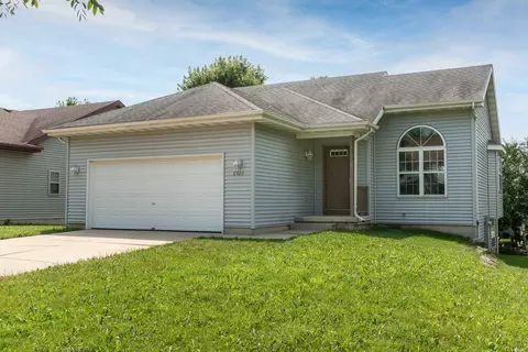6926 Village Park Dr, Madison, WI 53718