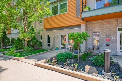 9 S Broom St, Madison, WI 53703