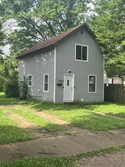107 N 5th St, Nekoosa, WI 54457