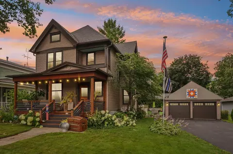 422 W Prairie St, Columbus, WI 53925