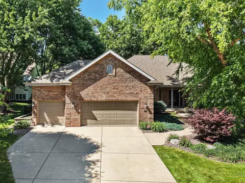 39 Hawk Feather Cir, Madison, WI 53717
