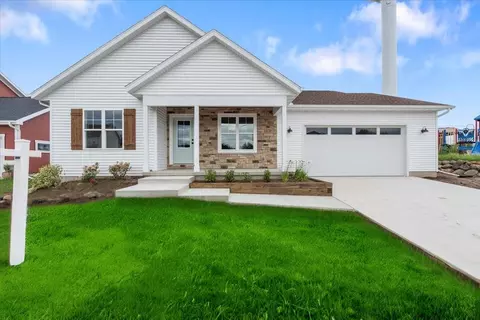 129 Douglas Dr, Brooklyn, WI 53521