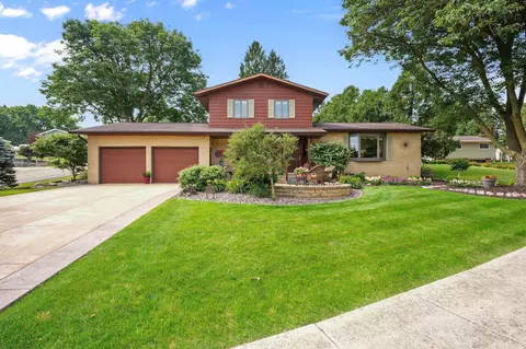 503 W Spring St, Dodgeville, WI 53533