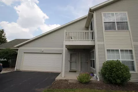 1401 Sienna Xing #1401, Janesville, WI 53546