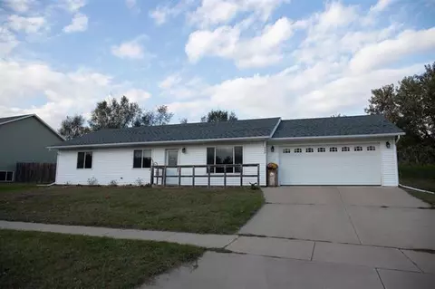 200 Thomas Rd, Reedsburg, WI 53959