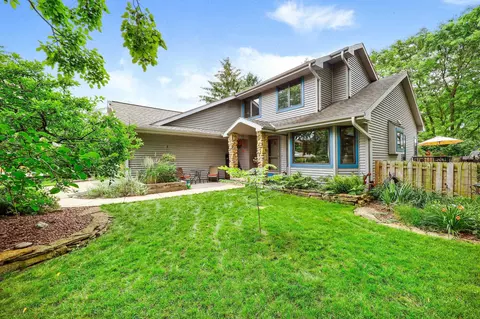 21 Torrey Pines Ct, Madison, WI 53717