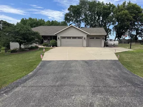 2309 E Pine Tree Ct, Milton, WI 53563