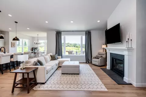 5819 Eagle Prairie Ct, Waunakee, WI 53597