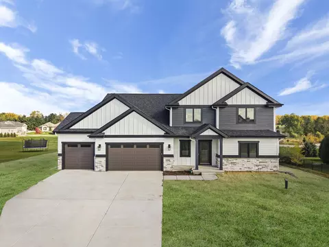 6826 Angelica Trl, Sun Prairie, WI 53590