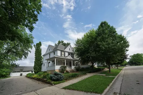 609 Newbury St, Ripon, WI 54971