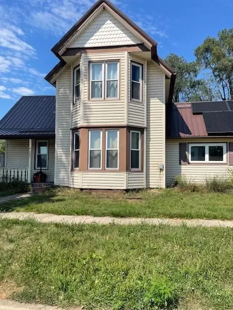 205 W State St, Albany, WI 53502