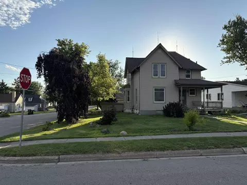 151 S Fillmore St, Lancaster, WI 53813