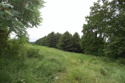 11 Eagle Cave Rd, Muscoda, WI 53573