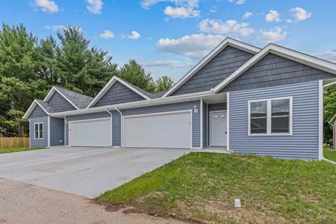 602 E Madison Ave #37, Milton, WI 53563
