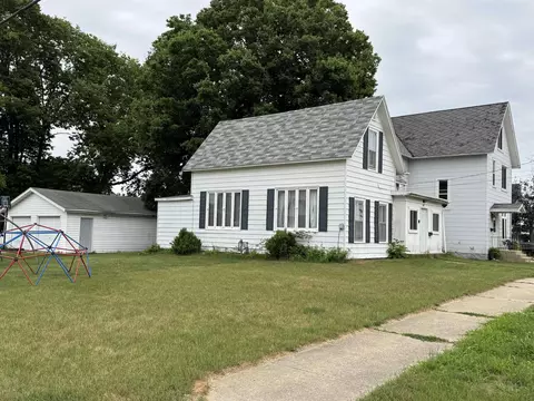 1207 W 2nd Ave, Brodhead, WI 53520
