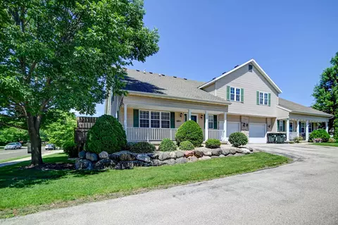882 Chandler Ln, Sun Prairie, WI 53590