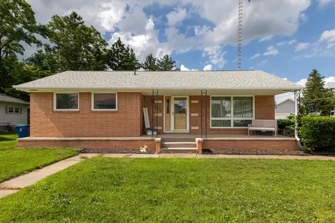 1620 13th St, Hazel Green, WI 53811