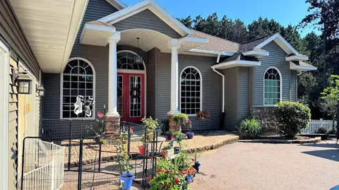 858 S Grouse Ct, Wisconsin Dells, WI 53965