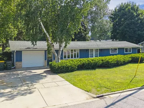 705 Ray St, Prairie Du Sac, WI 53578