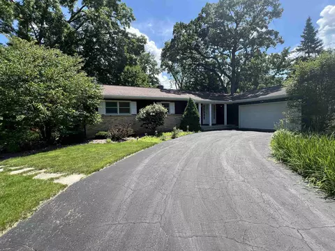 2101 Westchester Rd, Fitchburg, WI 53711
