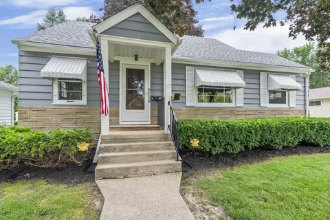 115 N Roosevelt Dr, Beaver Dam, WI 53916