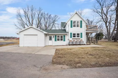 3084 Bailey Rd, Sun Prairie, WI 53590
