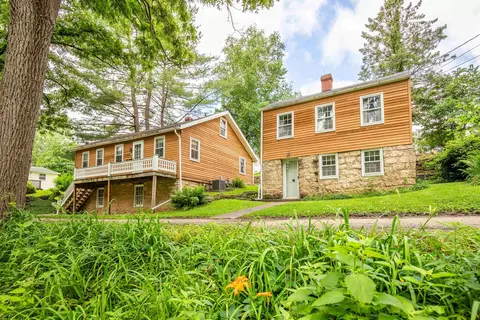 244 S 246 S Division St, Galena, IL 61036