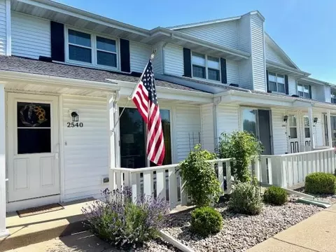 2540 Liberty Ln #6, Janesville, WI 53545