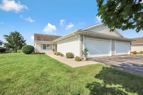 400 S Rice St #23, Whitewater, WI 53190
