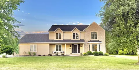 2444 Ball Dr, Richfield, WI 53076