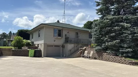 16 Young St, Waupun, WI 53963