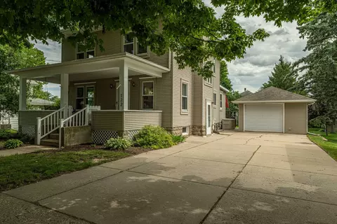 122 E Pearl St, Belleville, WI 53508