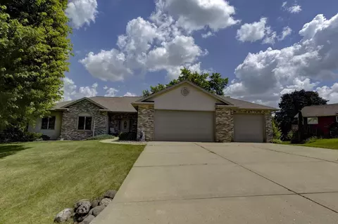 2754 Star Crest Trl, Sun Prairie, WI 53590