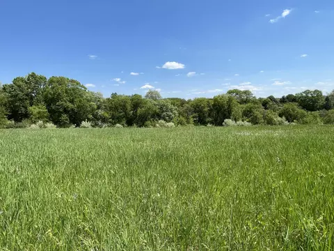 637-638 Rhine Dr, La Valle, WI 53941