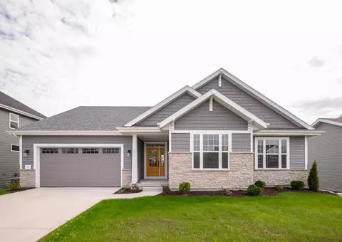 520 Fox Den Dr, Waunakee, WI 53597