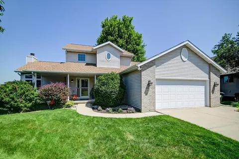1936 Stonehaven Dr, Sun Prairie, WI 53590