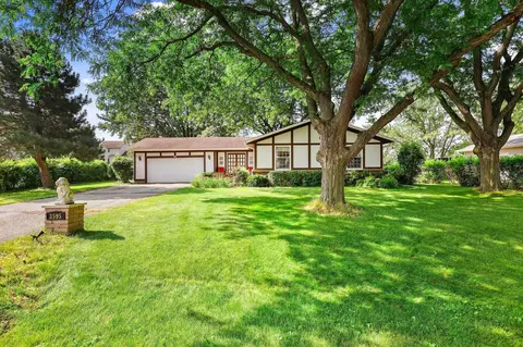 3595 Rankin Rd, Mcfarland, WI 53558